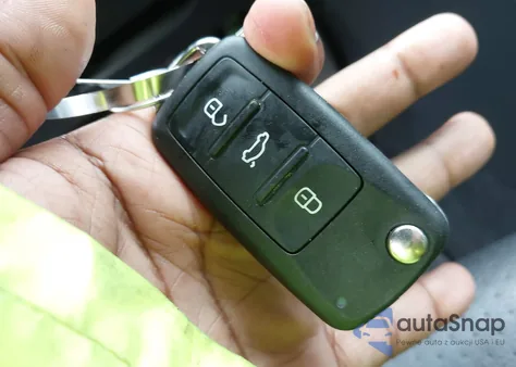 2016 Volkswagen Passat 1.8T Se z USA, uszkodzony, nr VIN 1VWBT7A34GC043229